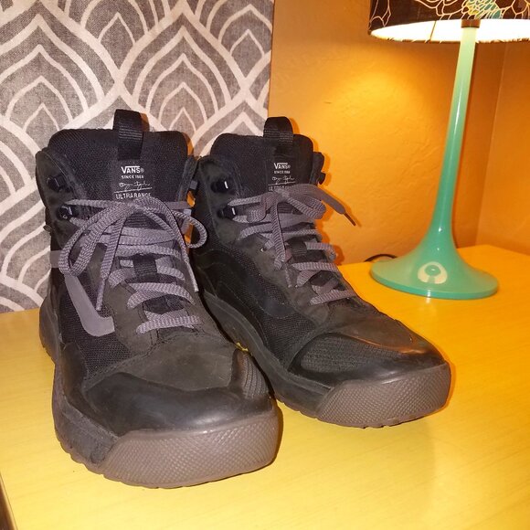 B6 ULTRA RARE VANS BRYAN IGUCHI GORE TEX HIGH SHOES, Men's 10.5 - Picture 2 of 14